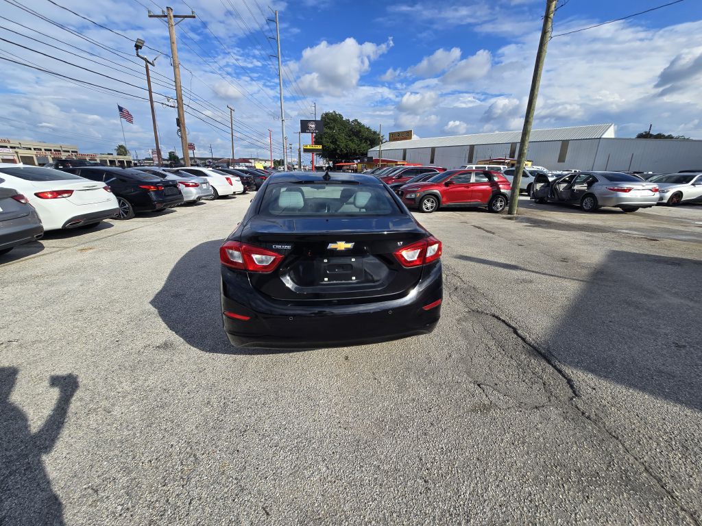 2019 Chevrolet Cruze Image 8