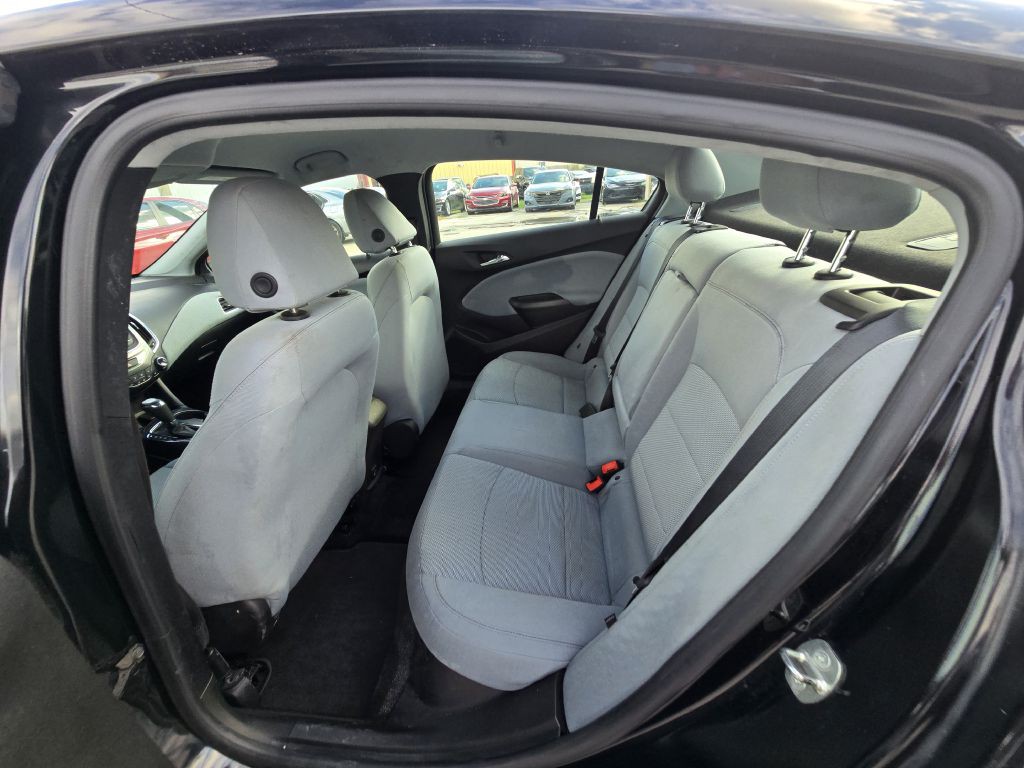 2019 Chevrolet Cruze Image 18