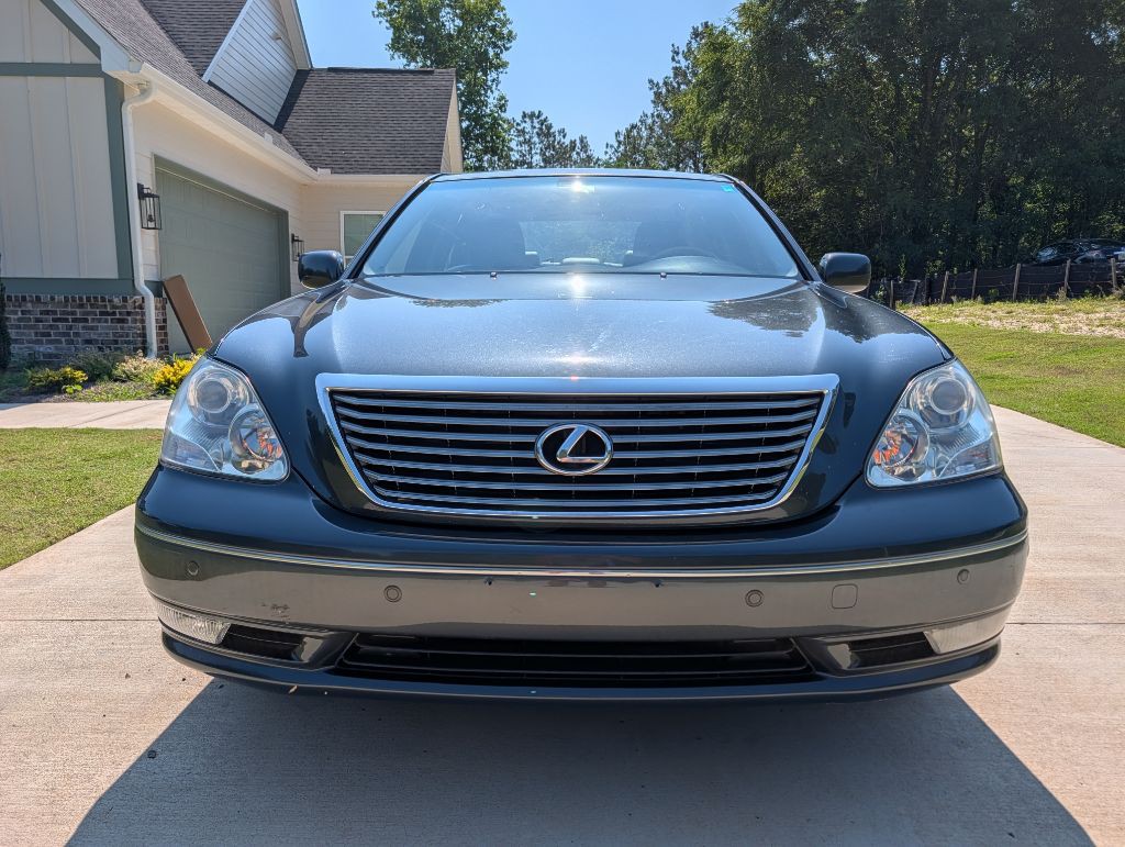 2005 Lexus LS Image 3
