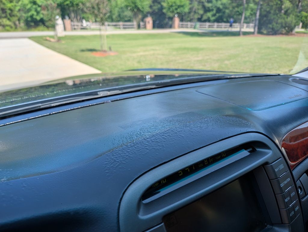 2005 Lexus LS Image 23
