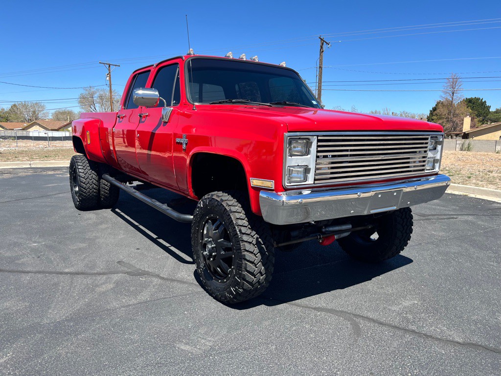 1988 Chevrolet V30 Image 1