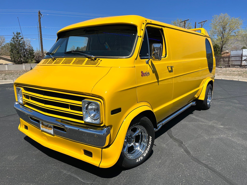 1977 Dodge Tradesman Image 4