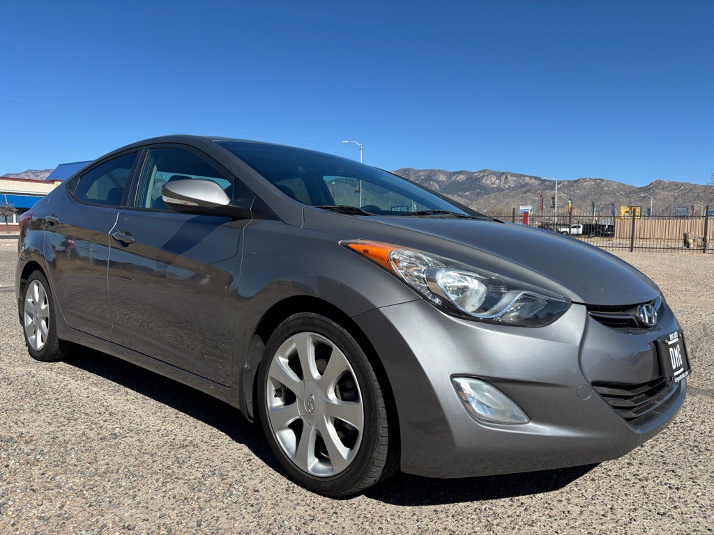 2013 Hyundai Elantra Image 1