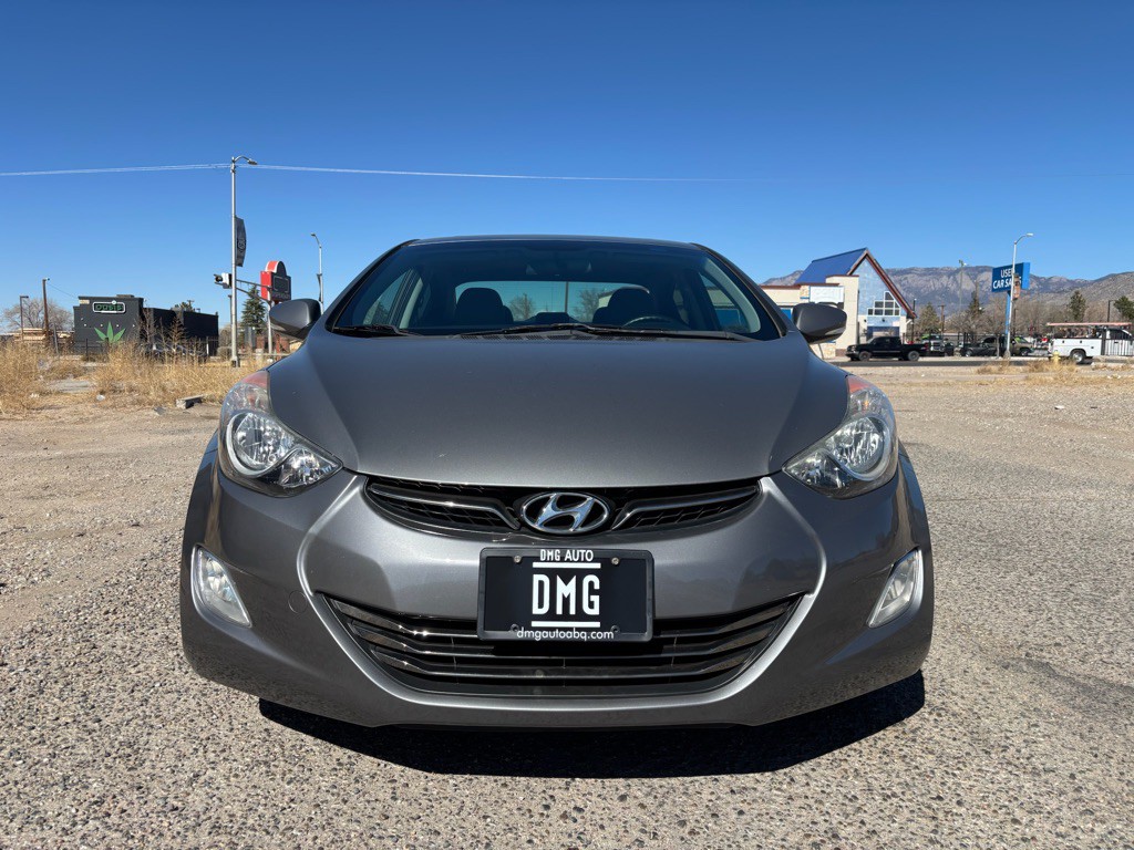 2013 Hyundai Elantra Image 2