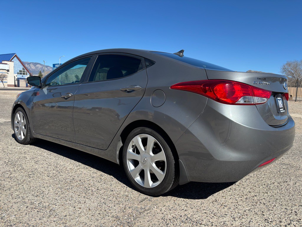 2013 Hyundai Elantra Image 7