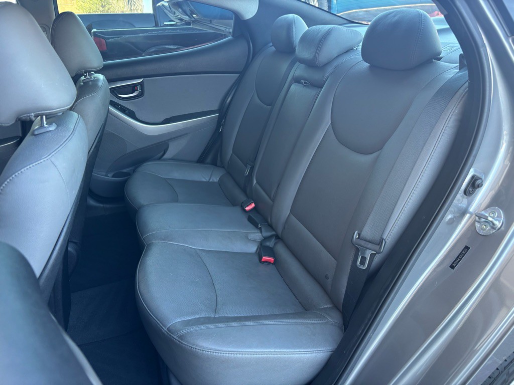 2013 Hyundai Elantra Image 13