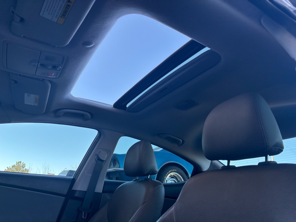 2013 Hyundai Elantra Image 17