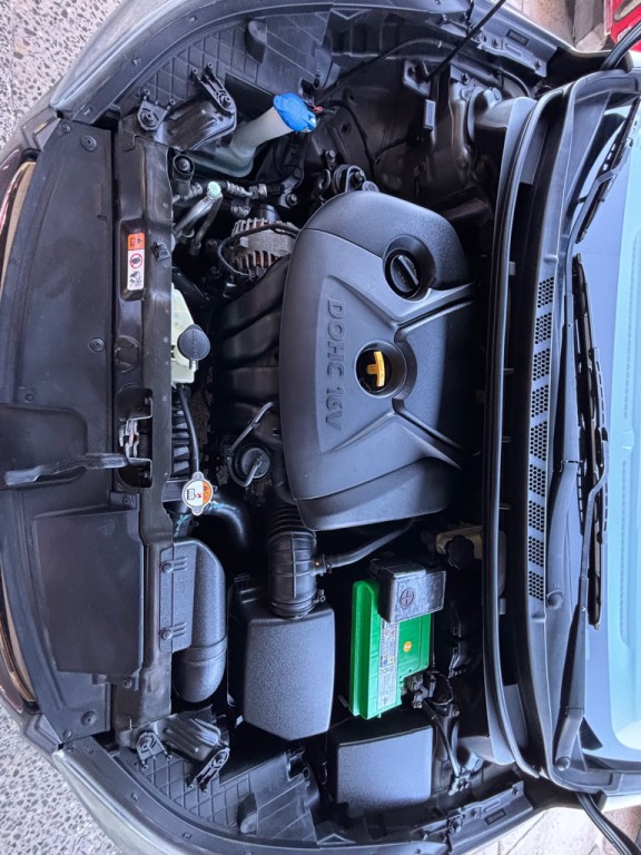 2013 Hyundai Elantra Image 22