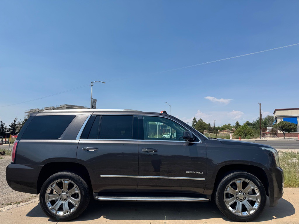 2018 GMC Yukon Image 2