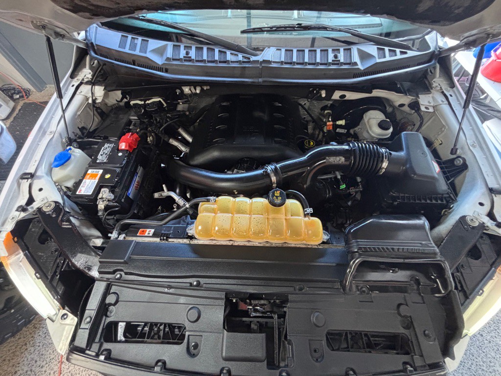 2015 Ford F-150 Image 17