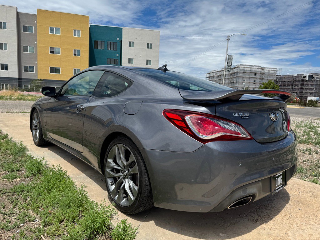 2015 Hyundai Genesis Image 7