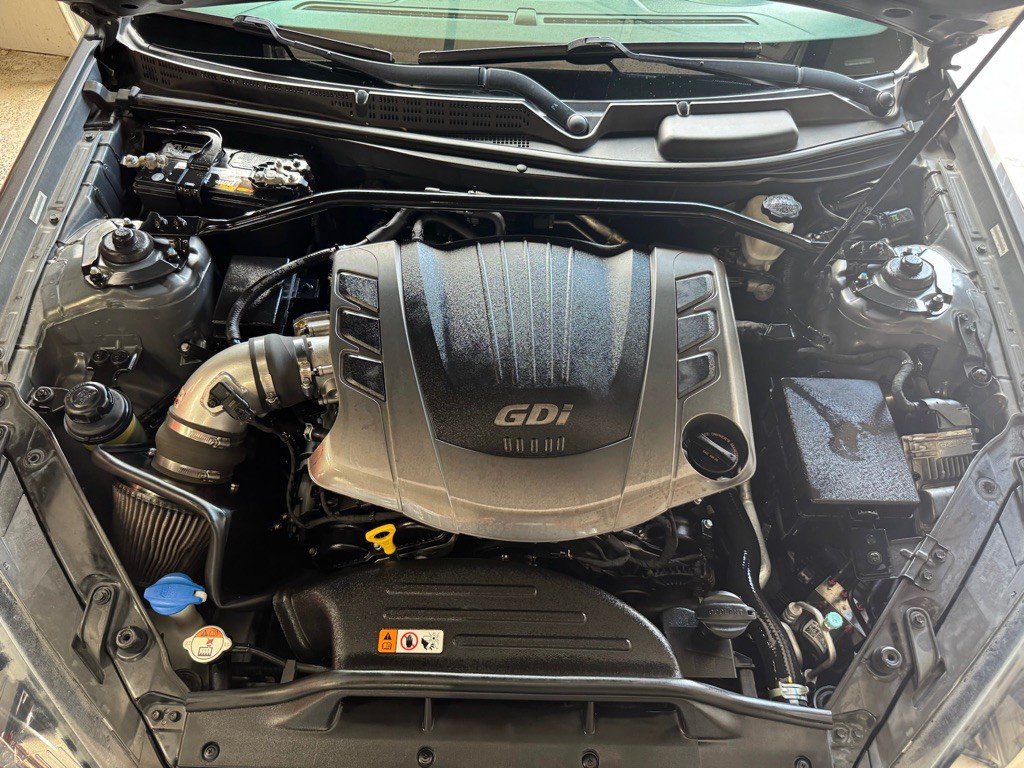 2015 Hyundai Genesis Image 22