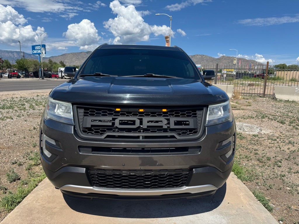 2017 Ford Explorer Image 4