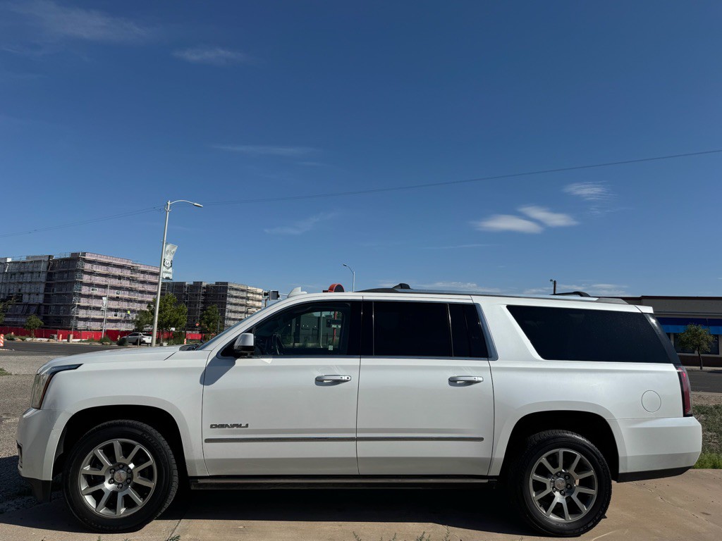 2017 GMC Yukon Image 6