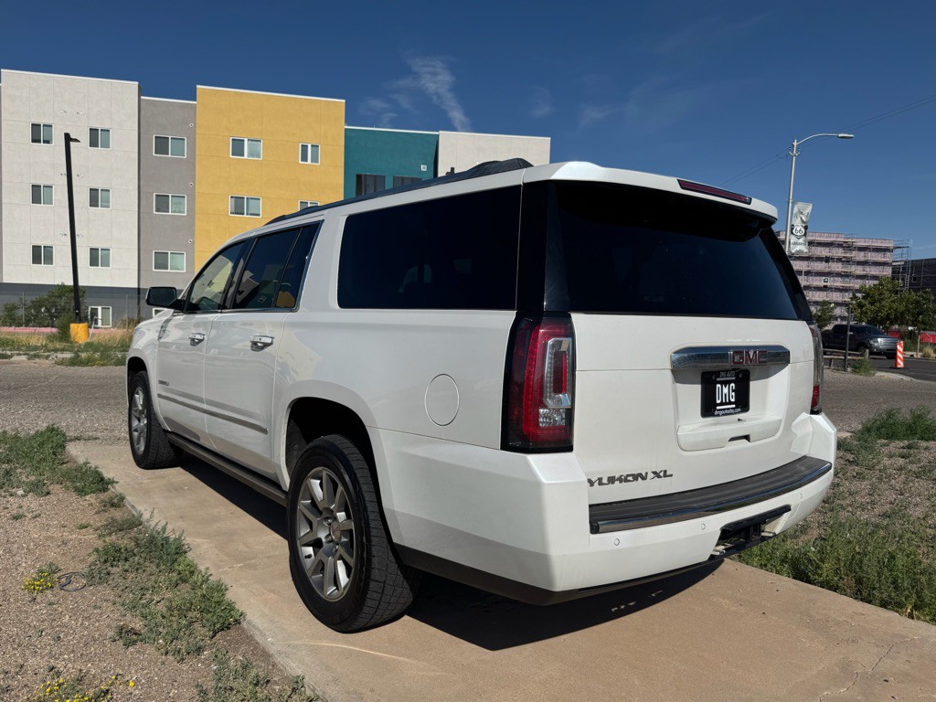 2017 GMC Yukon Image 7