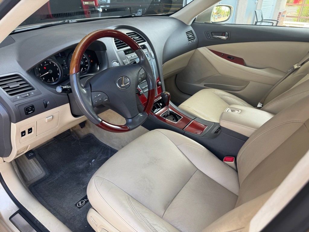 2009 Lexus ES Image 9