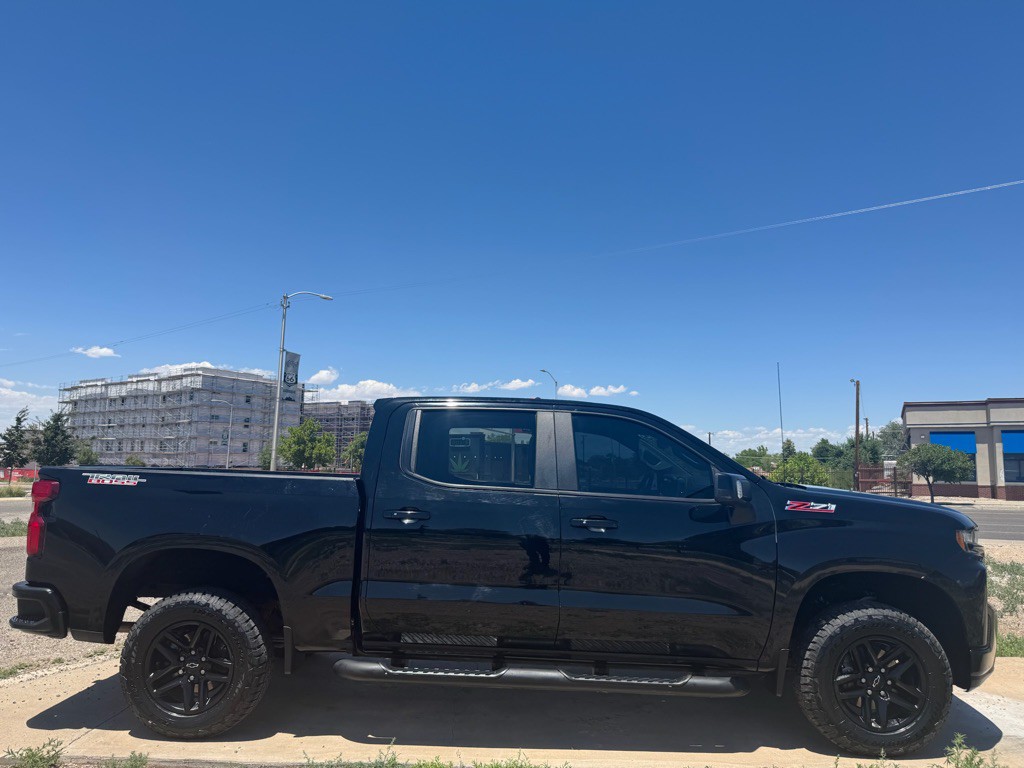2019 Chevrolet Silverado 1500 Image 2