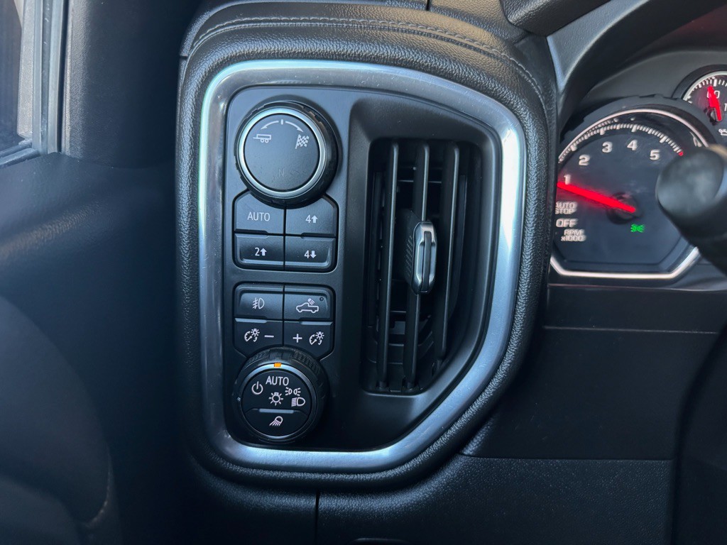 2019 Chevrolet Silverado 1500 Image 17