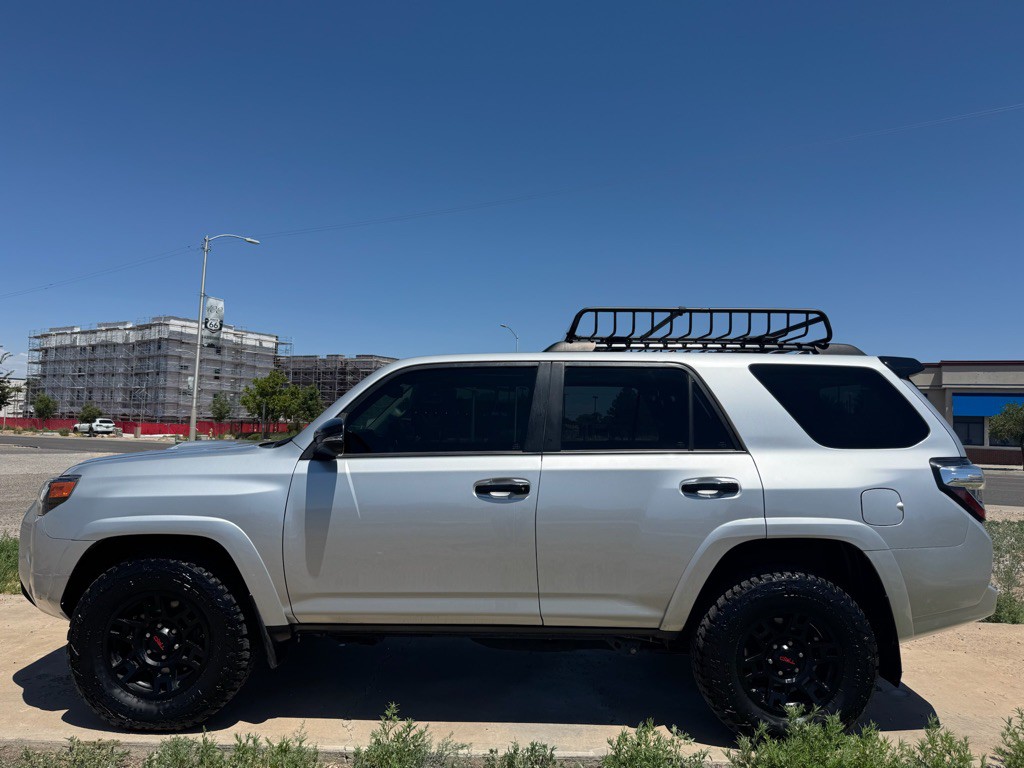 2021 Toyota 4Runner Image 6
