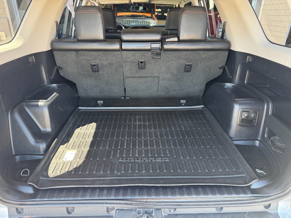 2021 Toyota 4Runner Image 12