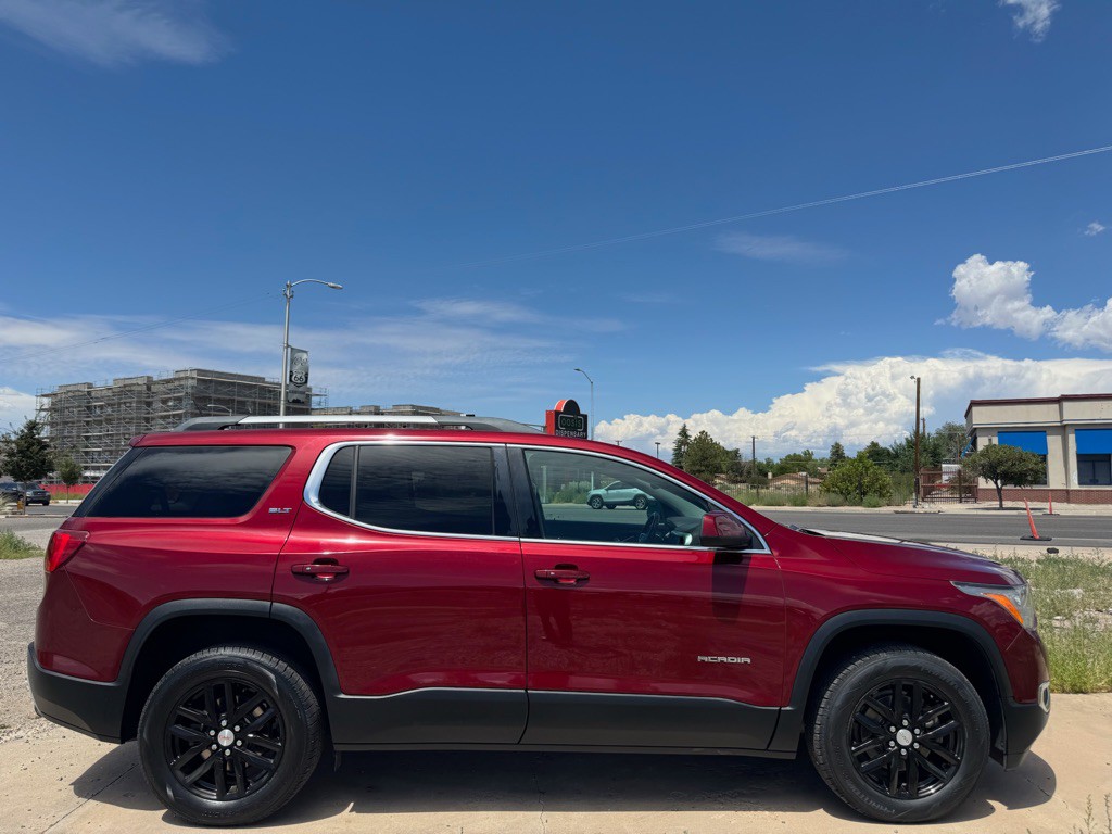 2018 GMC Acadia Image 2