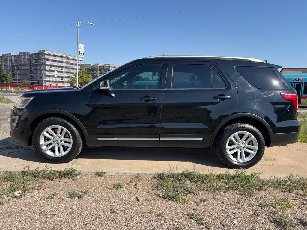 2017 Ford Explorer Image 6