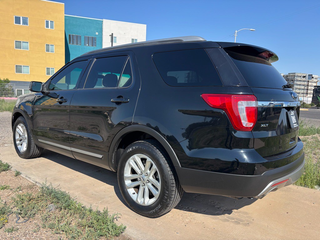 2017 Ford Explorer Image 7