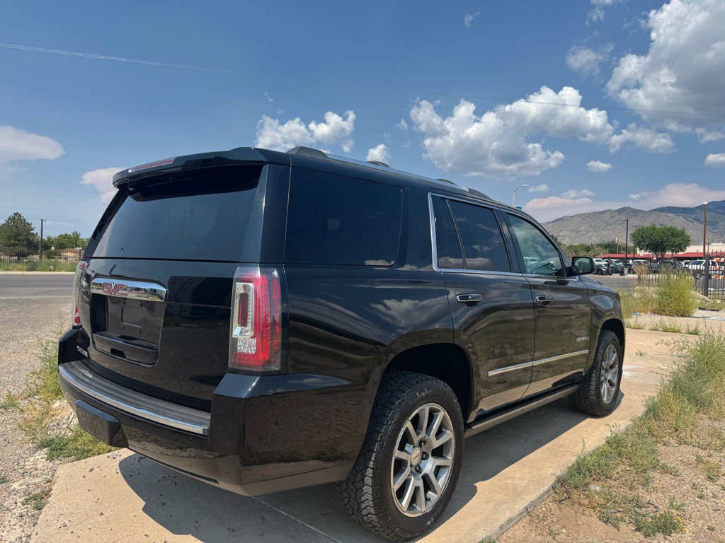 2016 GMC Yukon Image 2