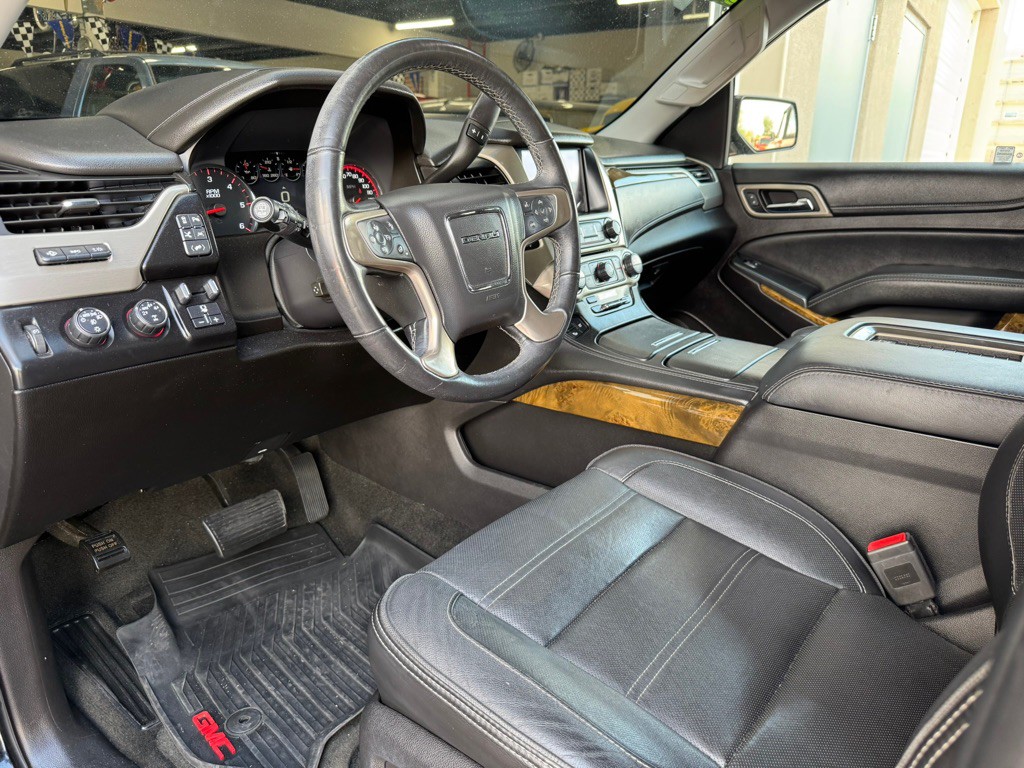 2016 GMC Yukon Image 8