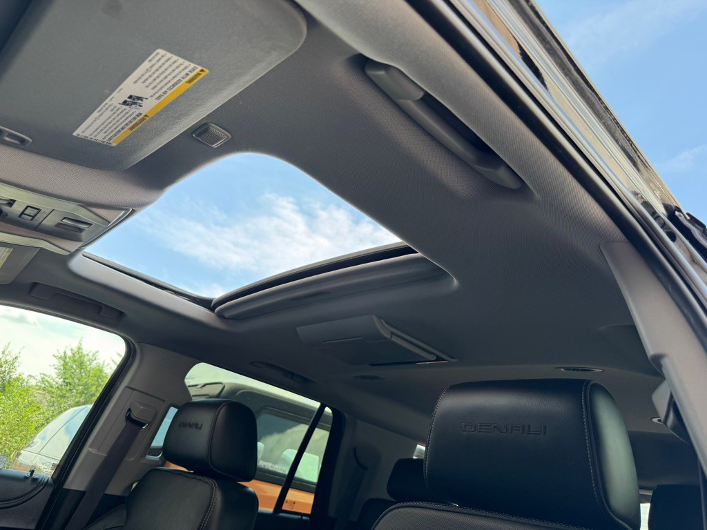 2016 GMC Yukon Image 18