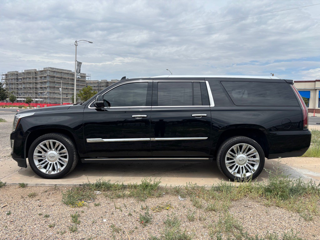 2016 Cadillac Escalade Image 6