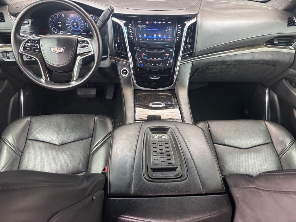 2016 Cadillac Escalade Image 17