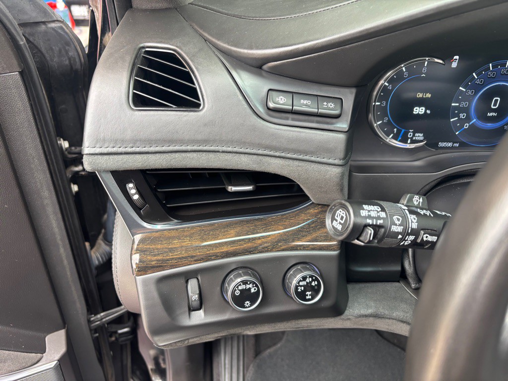 2016 Cadillac Escalade Image 20