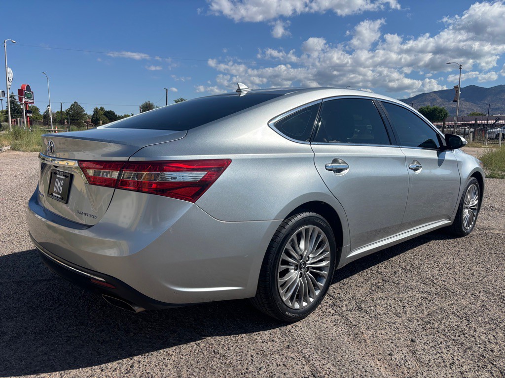 2016 Toyota Avalon Image 3