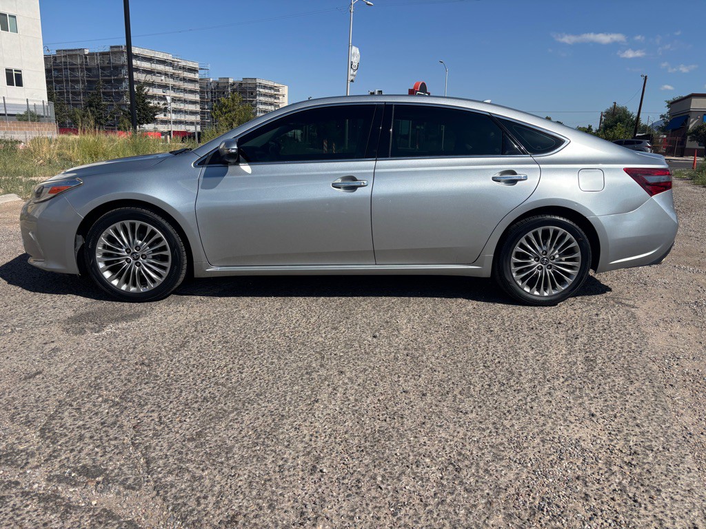 2016 Toyota Avalon Image 6