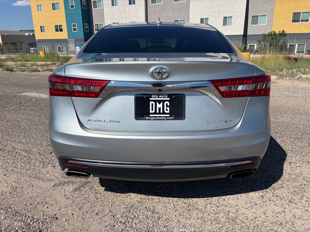 2016 Toyota Avalon Image 8