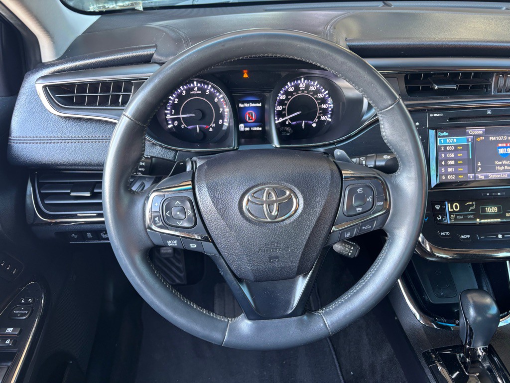 2016 Toyota Avalon Image 14