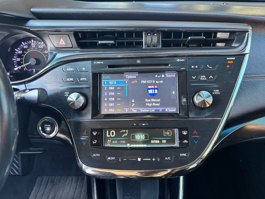 2016 Toyota Avalon Image 15
