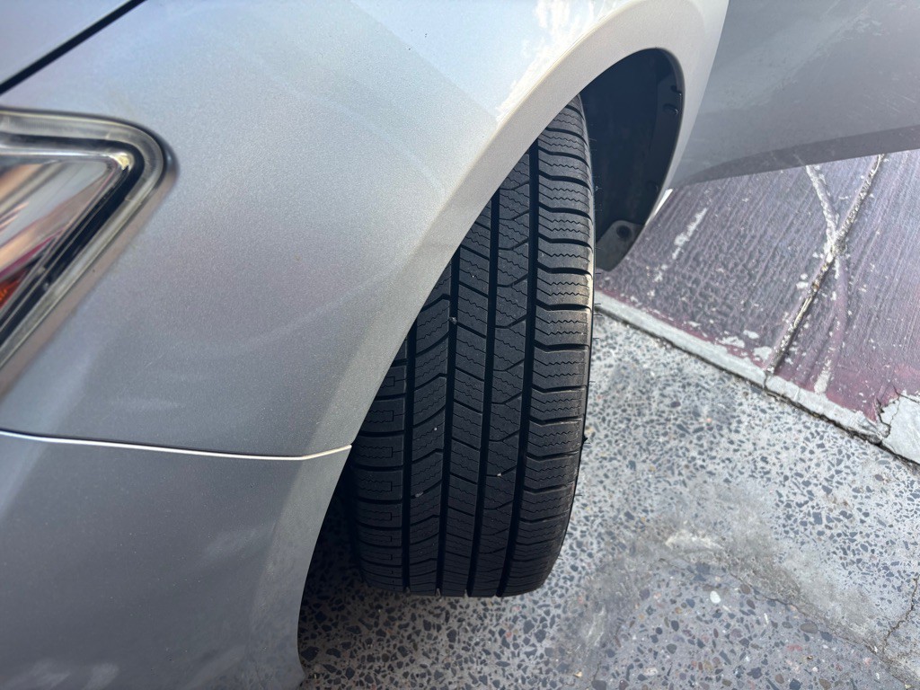 2016 Toyota Avalon Image 22
