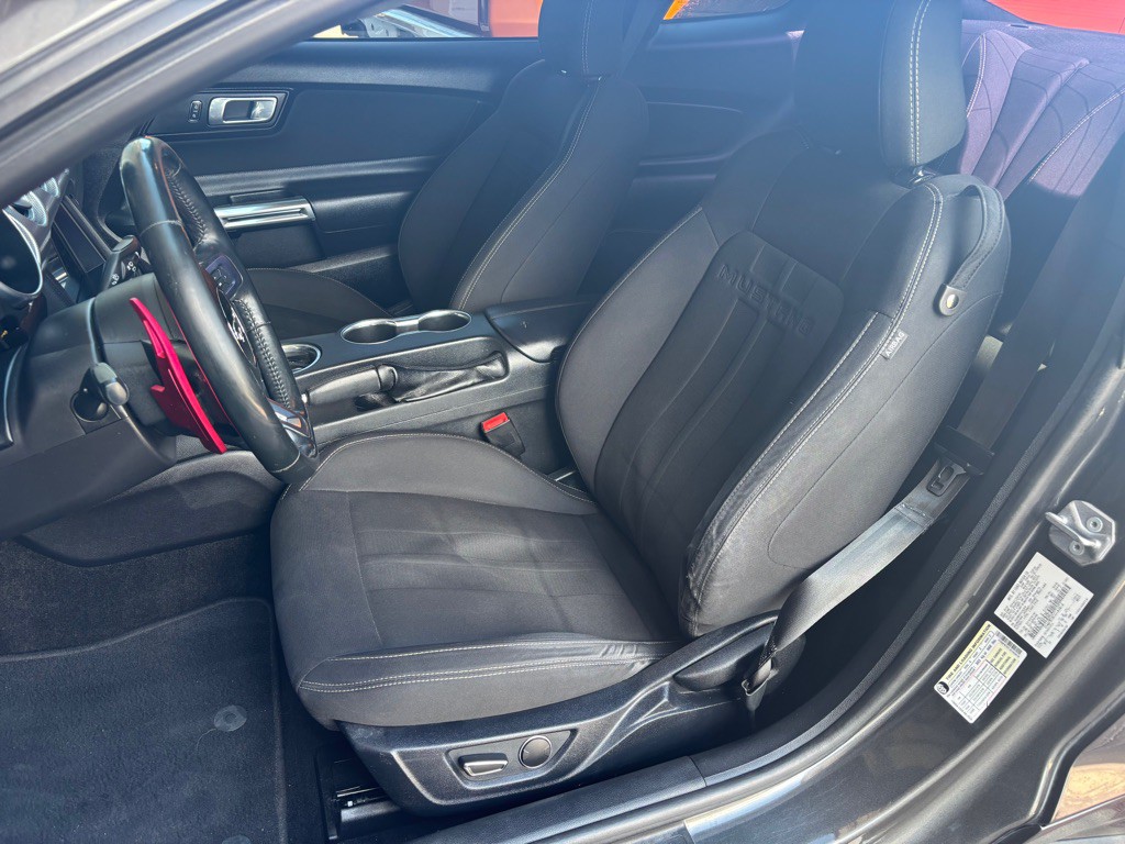2018 Ford Mustang Image 10