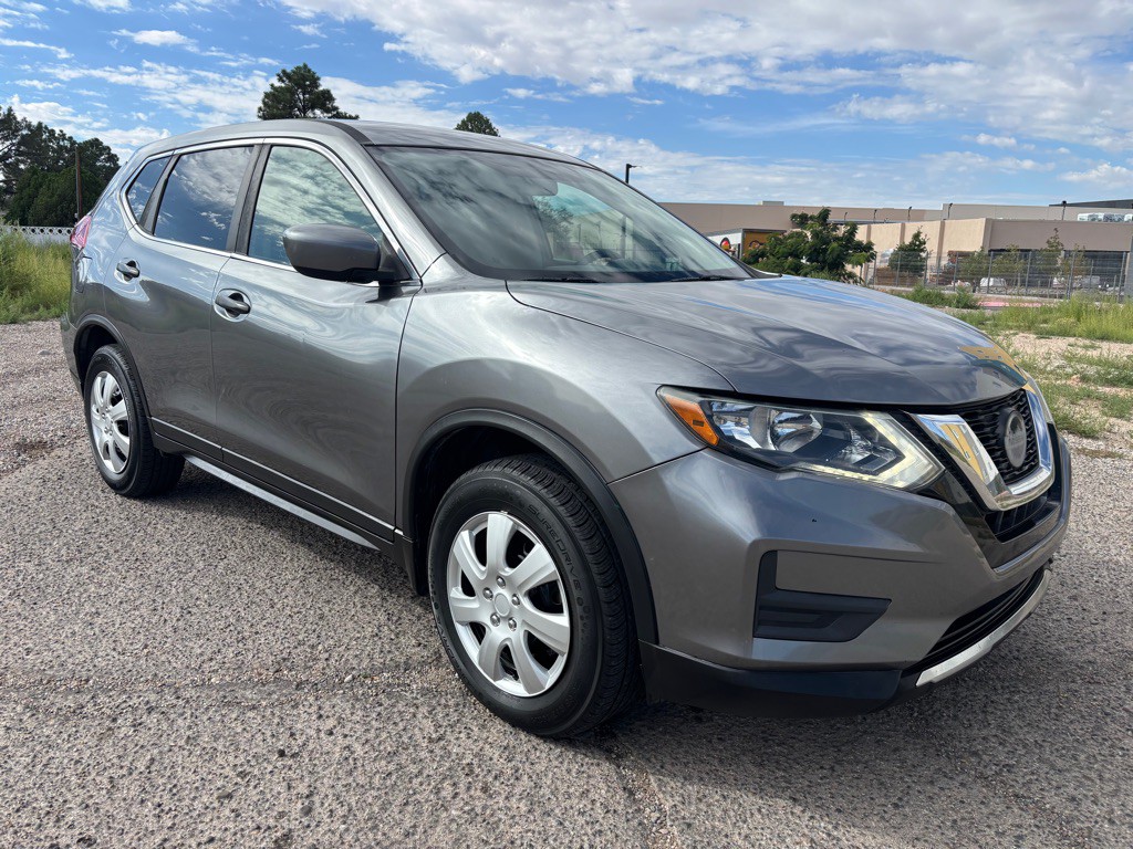 2018 Nissan Rogue Image 1