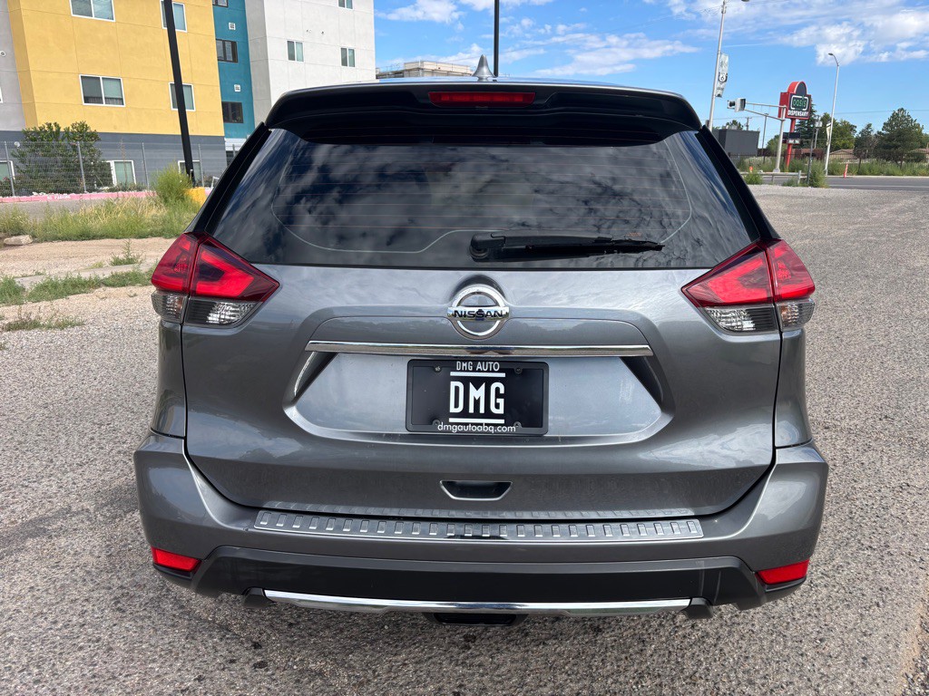 2018 Nissan Rogue Image 8