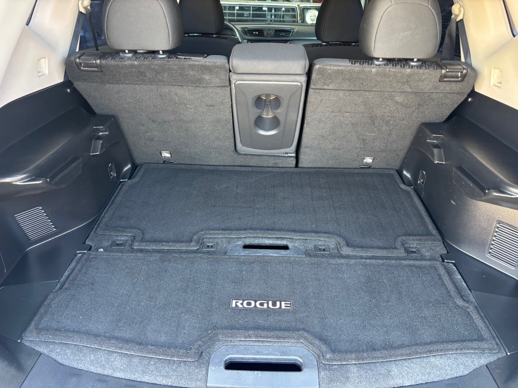 2018 Nissan Rogue Image 12