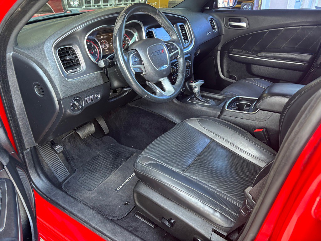 2015 Dodge Charger Image 9