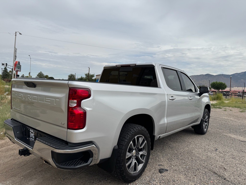 2021 Chevrolet Silverado 1500 Image 3