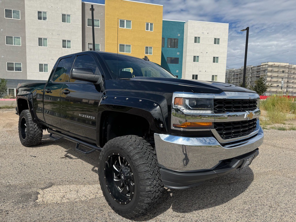 2019 Chevrolet Silverado 1500 Image 1