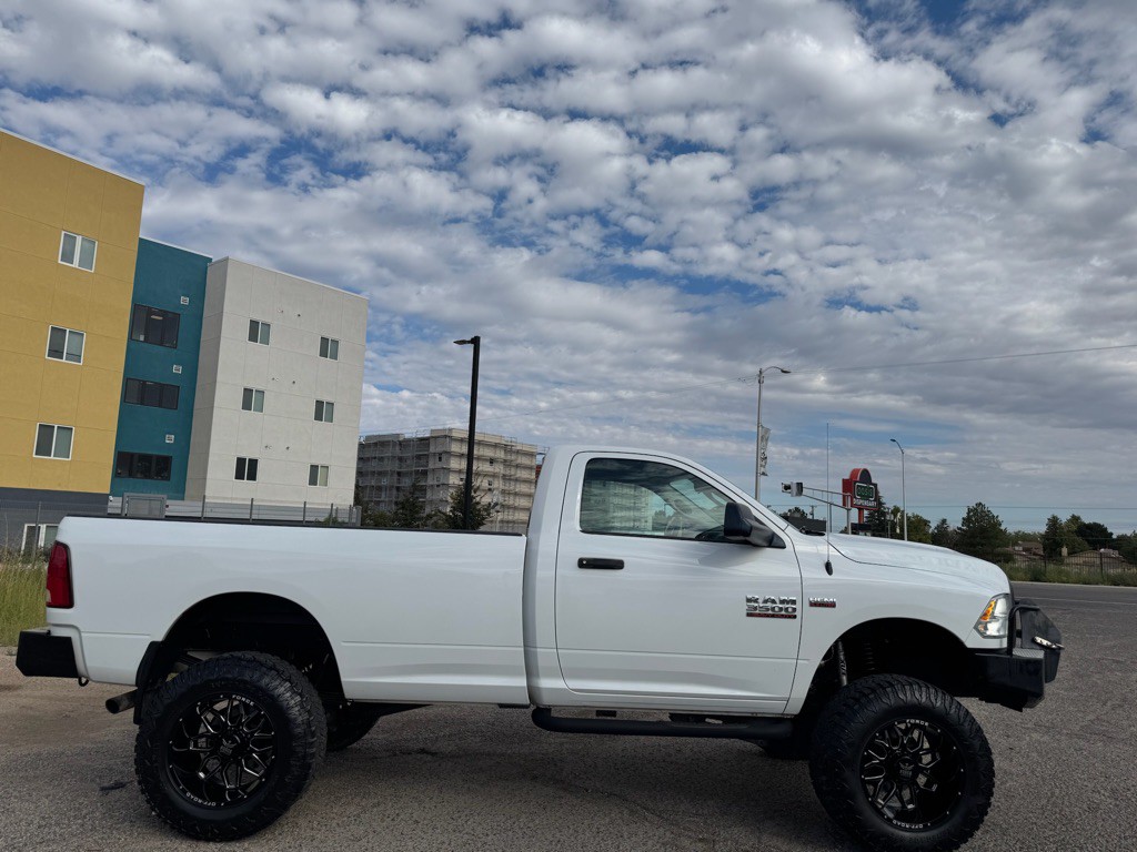 2016 RAM 3500 Image 2