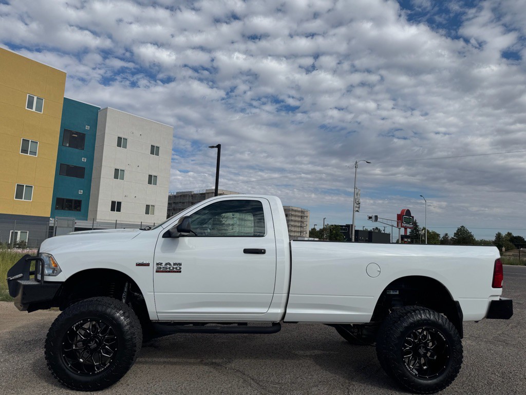 2016 RAM 3500 Image 6