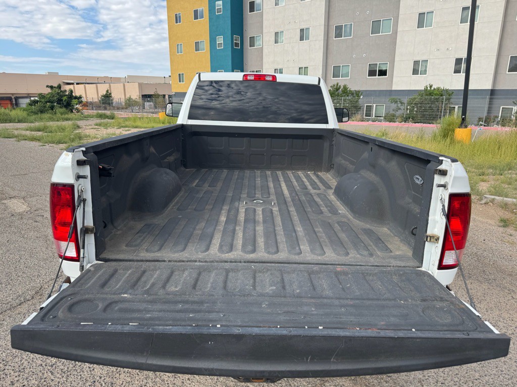 2016 RAM 3500 Image 9