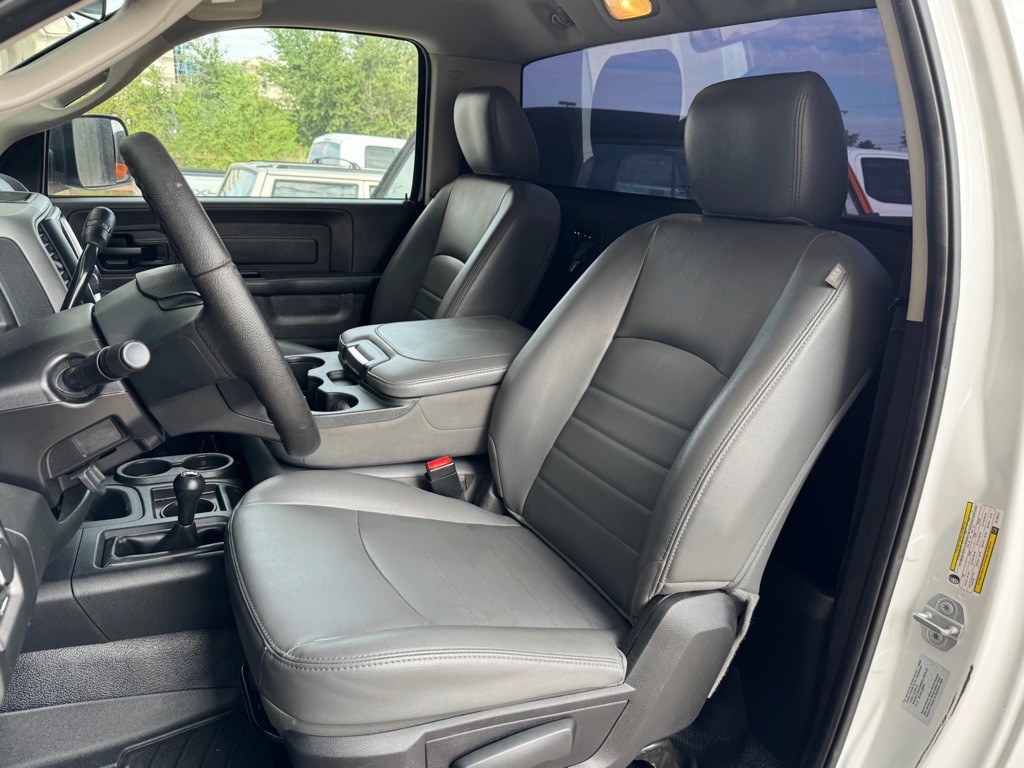 2016 RAM 3500 Image 11